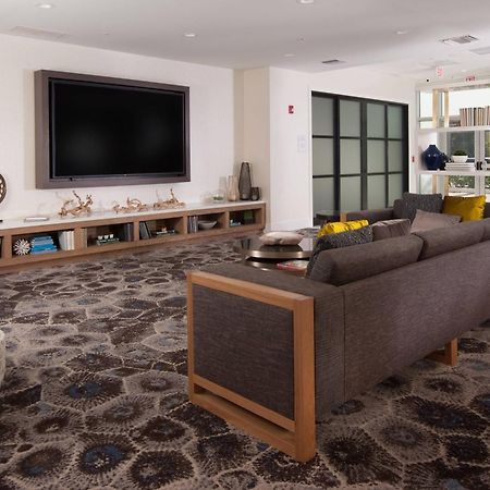 Courtyard Miami Coral Gables Hotell Eksteriør bilde