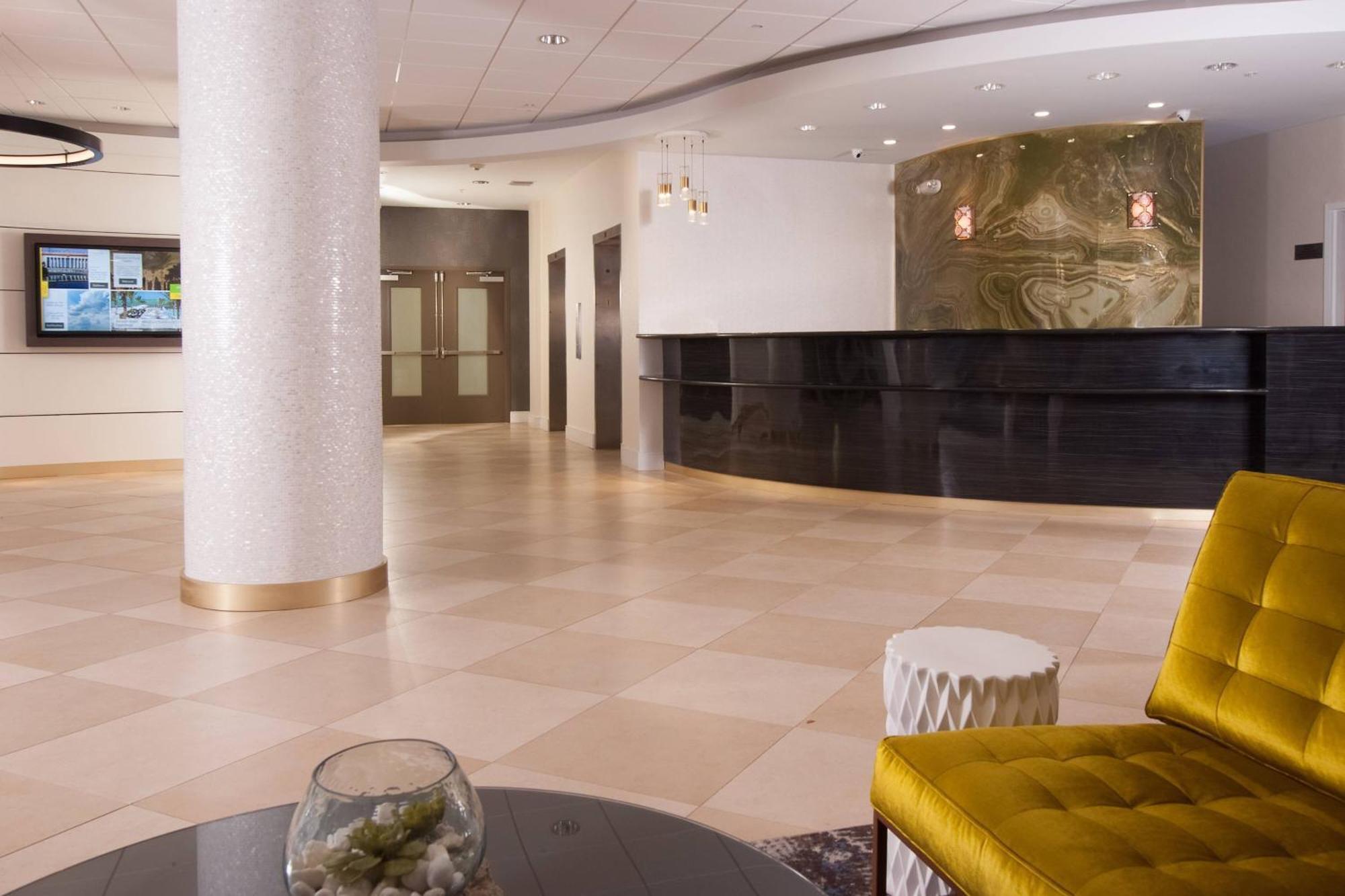 Courtyard Miami Coral Gables Hotell Eksteriør bilde