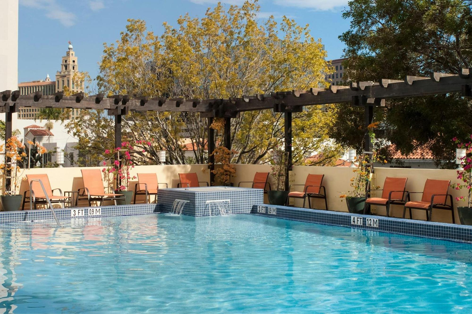 Courtyard Miami Coral Gables Hotell Eksteriør bilde